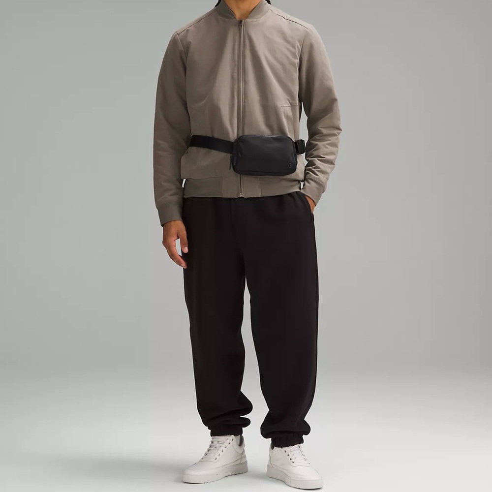 Lululemon Black Everywhere Belt Bag 1L - Picture 6 of 6